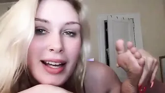 Livingbarbiedolll Red courtesan