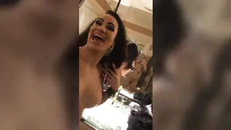 Daizha Morgann passionately jerking off her wet cunt