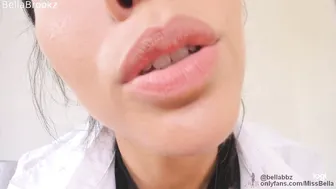 BellaBrookz hot bitch fucks herself with a phallus