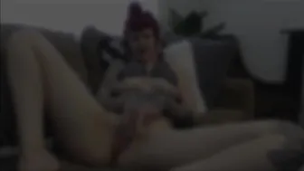 Loretta Rose  busty chick masturbates shaved pussy