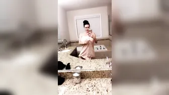 Kendra Lust videos [OnlyFans.com]  shows pussy