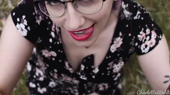 charliewebb manyvids busty chick caresses shaved pussy