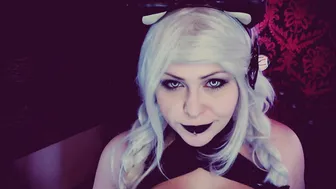 minademonic big ass goth kitty riding a dildo