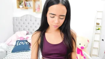 hanna_costello beauty undressed to show off her tattoos