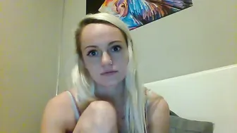 sluts_r_us11 Black-haired curva