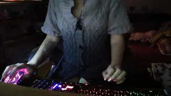 cuteblonde666 sexy-hairy-gamer-girl-free-video-2020-01-06_kbvJaK