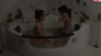 Merry4Fun Badespa?Я mit der Teeny-G??re Kina-Koxx