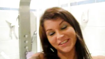 Merry4Fun Blacky in der Bar verf??hrt