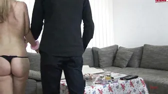 Ashlee-Cox In Hand & Fu?Яfesseln gefickt