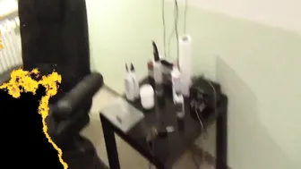 LilliePrivat Dem T?дtowierer ein bestechendes Angebot machen