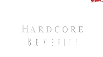 HardcoreBenefits - Mia wird brutal in den Hals gefickt