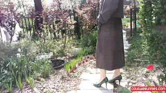 Doris Dawn April Flowers