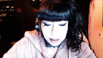 caroline_x_princess 5.52.020 35 female chaturbate