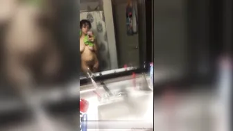 Sabrina Nichole 0c08-sabrina-nichole-snapchat-busty-babe-fingering-herself-after-shower