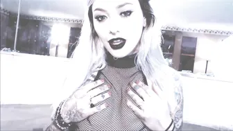 heidifox  06   Black Glitter Oil