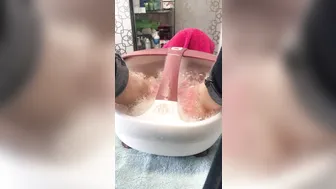 jasminejae.18.05.22.124.foot-bath-for-the-#footfetish-fans