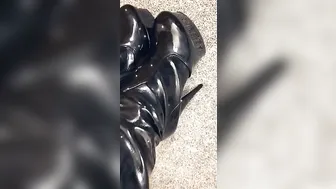 hannahbrooks25.18.01.14.396.who-loves-pvc-boots-xxx