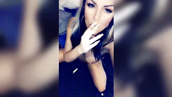 roxilloydxxx.18.01.20.018.leg-over-smoking-fetish