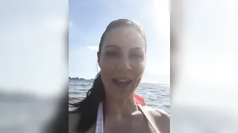 Kendra Lust onlyfans Loving this vaca 2019-02-24