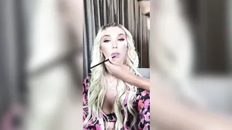 Aubrey Kate onlyfans [1265134] Final makeup touches [2018 03 25]