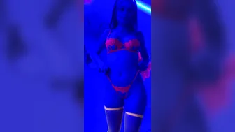 OnlyFans Jewelz Blu (@jewelzblu  2020 05 03_5eae5bdcf22a007f84c6c_source