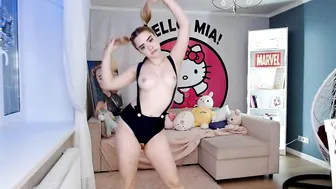 MiaMelon ManyVids _Sailor Dancing