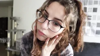 ManyVids  Sadbaffoon _Silly Little Dance