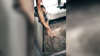 Lelya Mult Onlyfans Who would enjoy a video of me playing with my clean shaven pussy