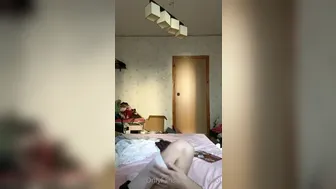 gloriasol-08-07-2020-77876389-Peeps I m here and sooo this is what happens when I m tr