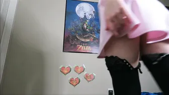 XMissMoxxiX manyvids_43 Vday Upskirt Tease