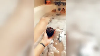 ALEEUK onlyfans_19-04-28 4112062 Bath time! I love lush bath bombs btw - gift them all to me. 720x1280