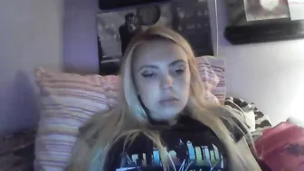 yourbabylynn23 chaturbate playfully tease tongue