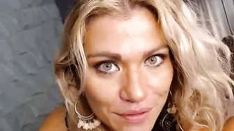 yourfavoritemom82 chaturbate sexy wench sucks dick