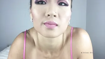 nyomistar 26 09 2017 986218 Masturbating with anal beads