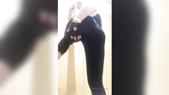 misslyndaleigh 13.10.2019 12222120 Gym leggings tease. Watch me in the changing Room p