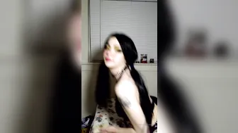 VERONIKA STRAWBERRY aka STRWBRRYMLK420 onlyfans Video4