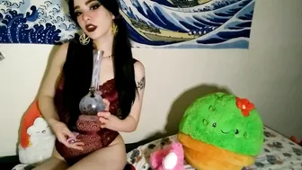 VERONIKA STRAWBERRY aka STRWBRRYMLK420 onlyfans Video3