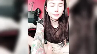 LILLIANNEE onlyfans 5e8f74b57895f3b140f82 source