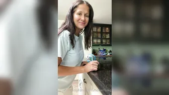 hotwiferio 01.08.2020 90545726 Good morning