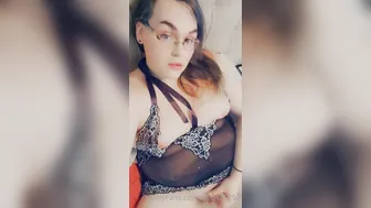 brooketaylor Was hoping to buy new lingerie today but turns out the clothing 26723231