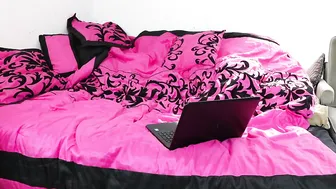 Brooke Dillinger onlyfans_V227 School Girl Fucks Toy Watching Porn