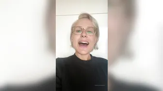 angelwicky 11 03 2020 25235264 ENG Coronavirus and porn business. But don t worry beca