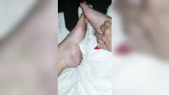 anacondanoire 10 08 2018 2986134 You're only good enough to be My foot bi