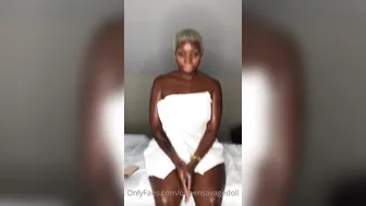 queensavagedoll_Mr Magic Touch does great massages. Did you catch our live se_26639230