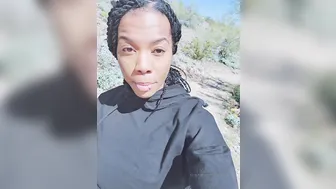 gabbyryan 28 03 2020 28033722 Guy oblivious to mr trying