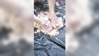 cecesfeetsies 01 06 2020 41504068 HAPPY WET AND MESSY MONDAY Tastey Cake Toes I got a