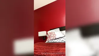 junifurmoon_Relaxing on the bed._26492160