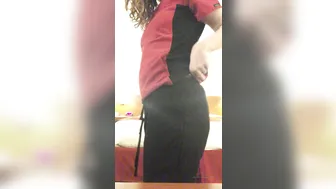 gingergoddesss 27 02 2020 23625324 Who thinks I should clean a room at wo