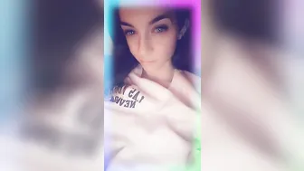 tali_dovahkiin 01 01 2020 17732083 PIC CLIP Flashing the rainbow