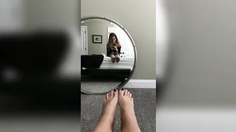 theperfectmistress_This mirror is perfectly placed next to this bed_9458005